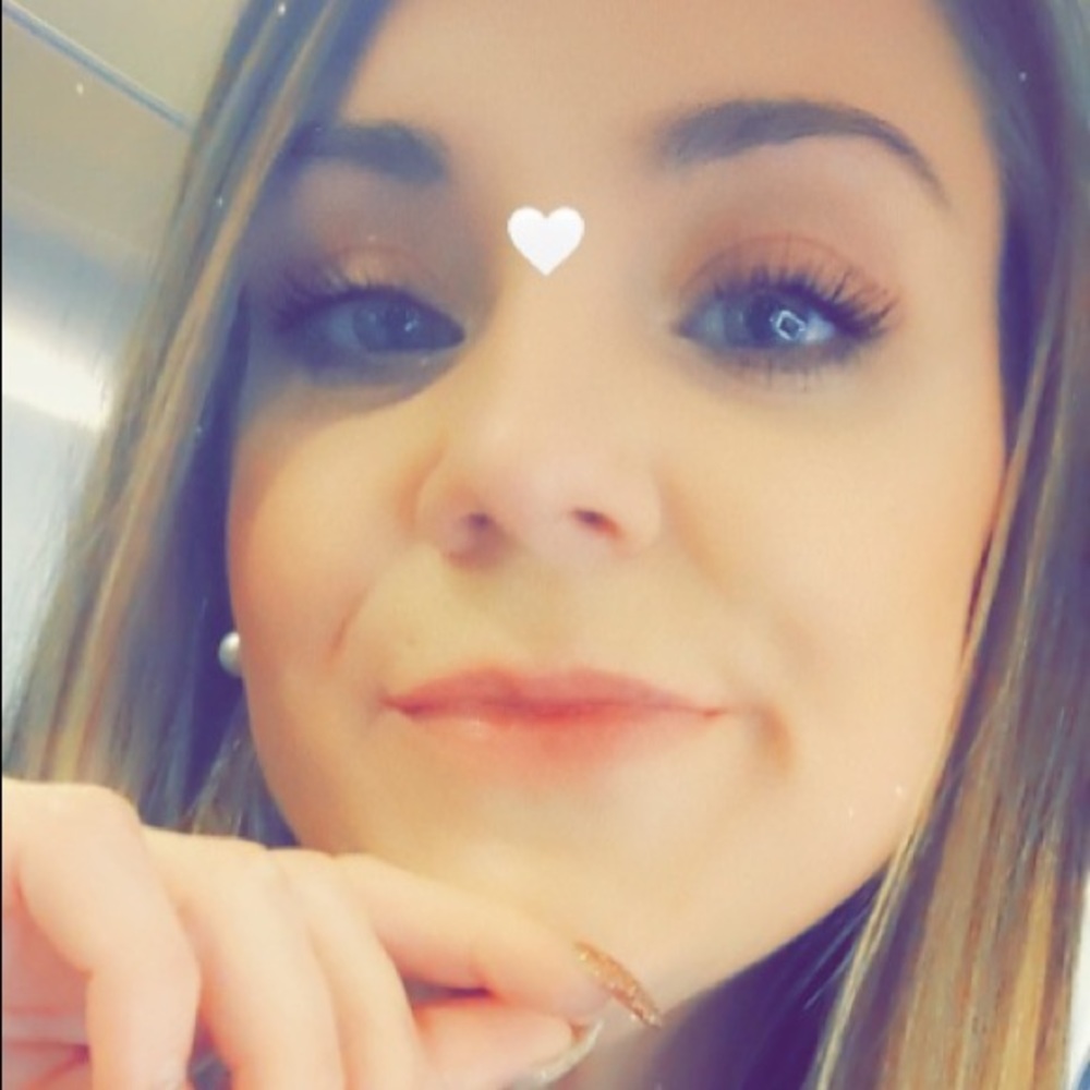 Meet your Posher, Victoria